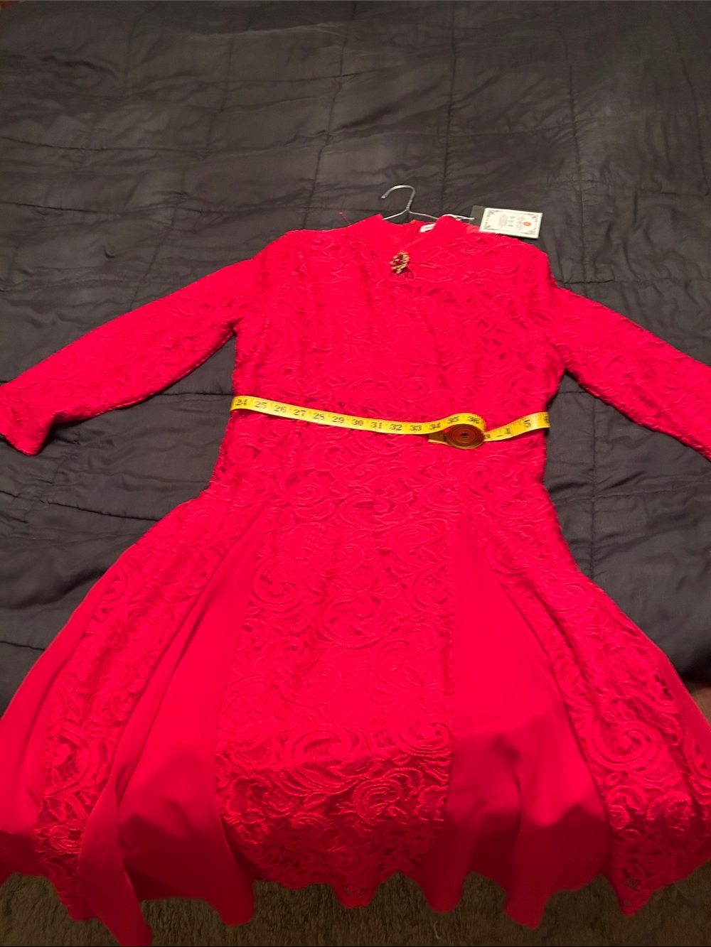 Elegant Red Lace Midi Dress - Classic Fit